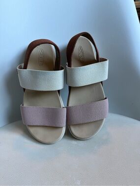 Keen Women's Sandals in Beige, Light Pink & Brown
